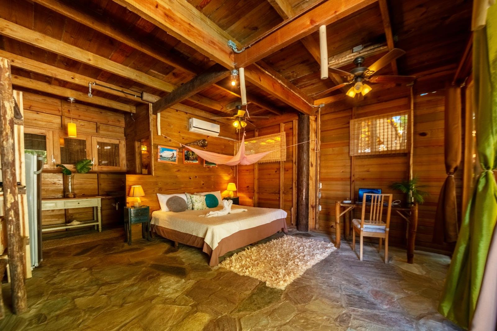 Cabana room, additional view